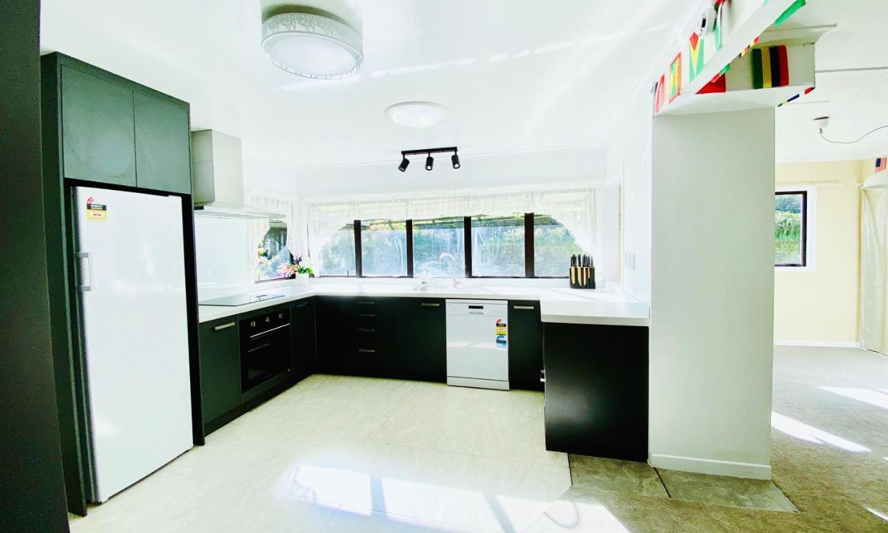 Westminster Holiday Home Rotorua Luaran gambar