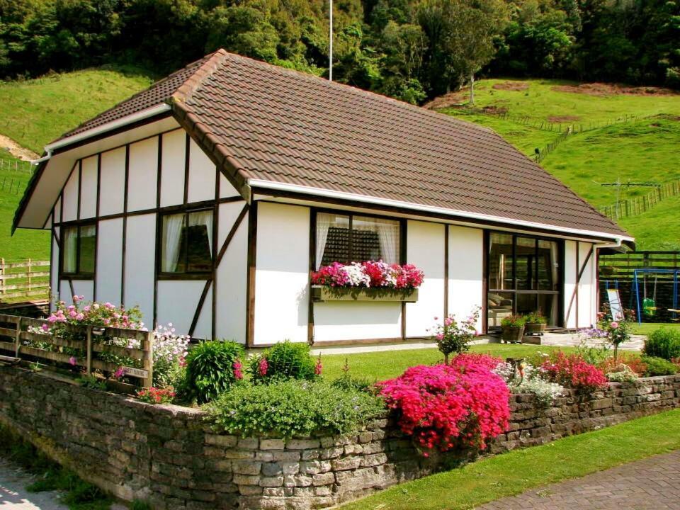 Westminster Holiday Home Rotorua Luaran gambar